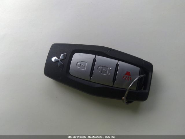 JA4J4TA81NZ035481 Mitsubishi Outlander Es