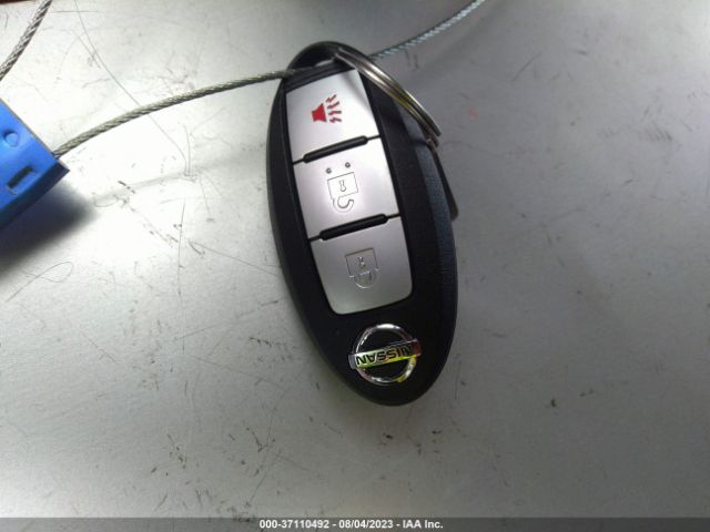 5N1AT3AA8MC810805 Nissan Rogue S Fwd