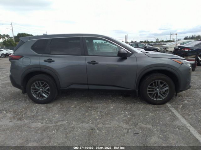 5N1AT3AA8MC810805 Nissan Rogue S Fwd