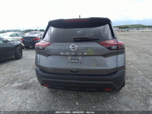 5N1AT3AA8MC810805 Nissan Rogue S Fwd