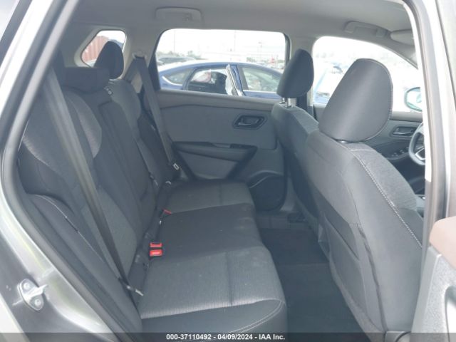 5N1AT3AA8MC810805 Nissan Rogue S Fwd