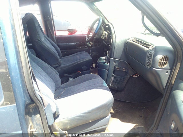 1998 CHEVROLET ASTRO PASSENGER VIN: 1GNDM19W2WB175230