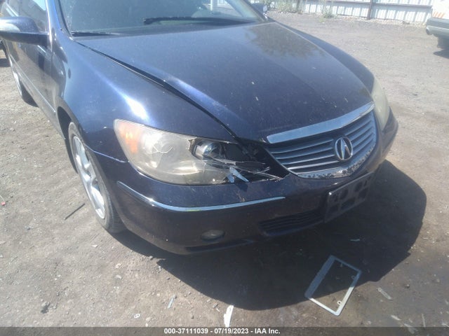 2005 ACURA RL VIN: JH4KB16545C015438