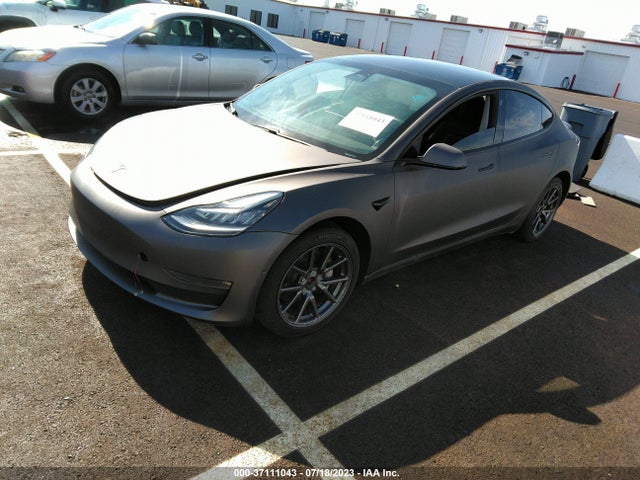 Tesla Model 3 Long Range 2020 5YJ3E1EB9LF811770 Image 2