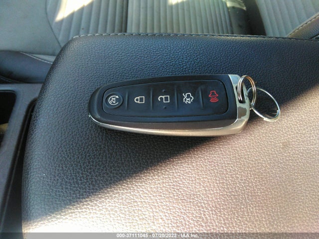 2019 FORD ESCAPE SE VIN: 1FMCU9GDXKUA28622