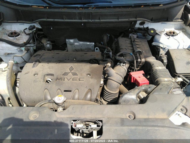 4A4AP3AU8FE033495 Mitsubishi Outlander Sport Es