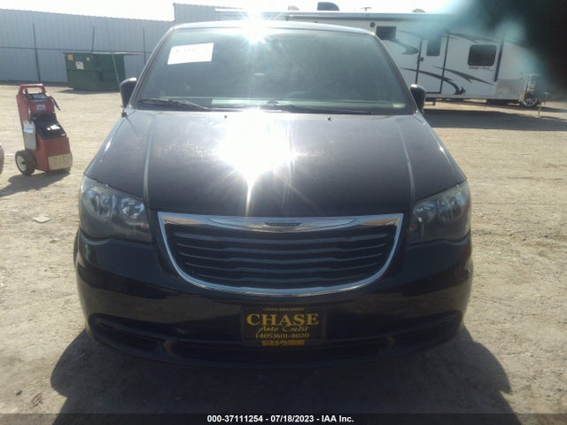 2C4RC1HG2ER174445 Chrysler Town & Country S