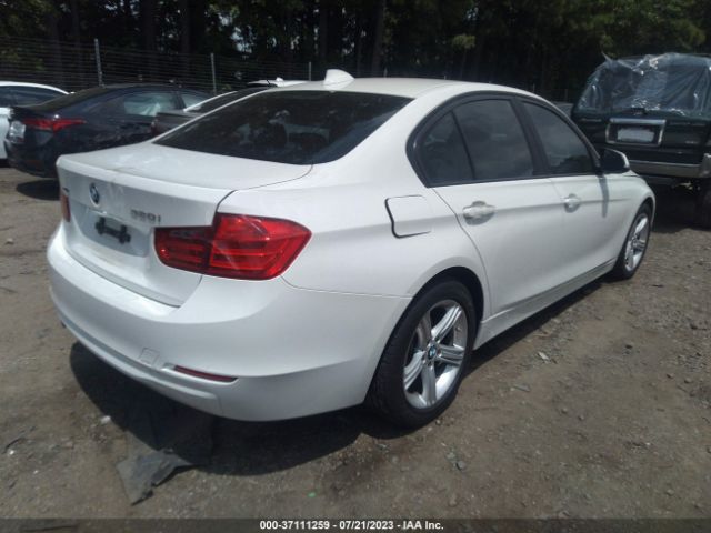 WBA3C3G55ENR25484 BMW 3 Series 320i Xdrive
