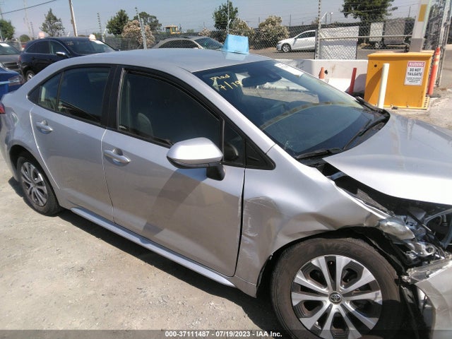 Toyota Corolla Hybrid Le 2022 JTDEAMDE0NJ057395 Image 5