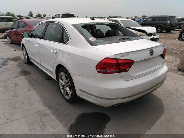 1VWBN7A32EC077175 Volkswagen Passat Tdi Se W/sunroof & Nav