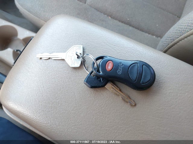 2000 JEEP CHEROKEE CLASSIC VIN: 1J4FF58S3YL211547