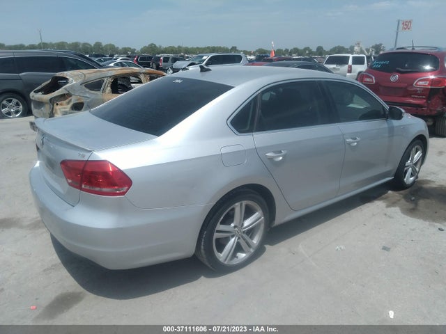 1VWAS7A35EC038813 Volkswagen Passat Wolfsburg Ed