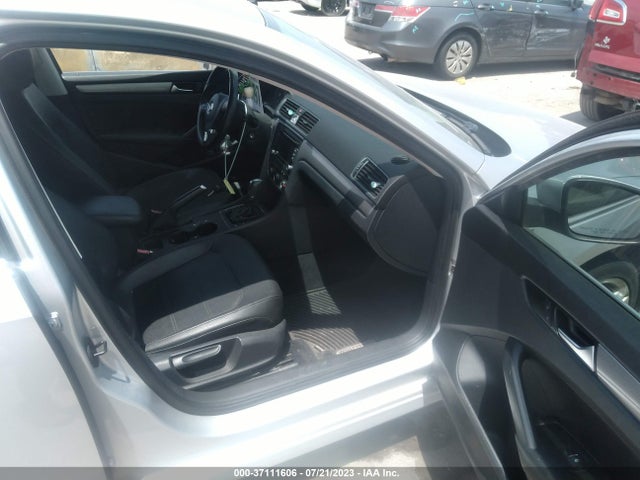1VWAS7A35EC038813 Volkswagen Passat Wolfsburg Ed