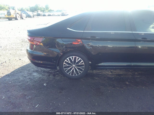 3VWE57BU2KM230717 Volkswagen JETTA SEL