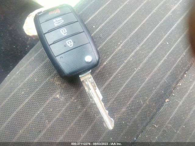 3KPFL4A76JE176483 KIA FORTE LX