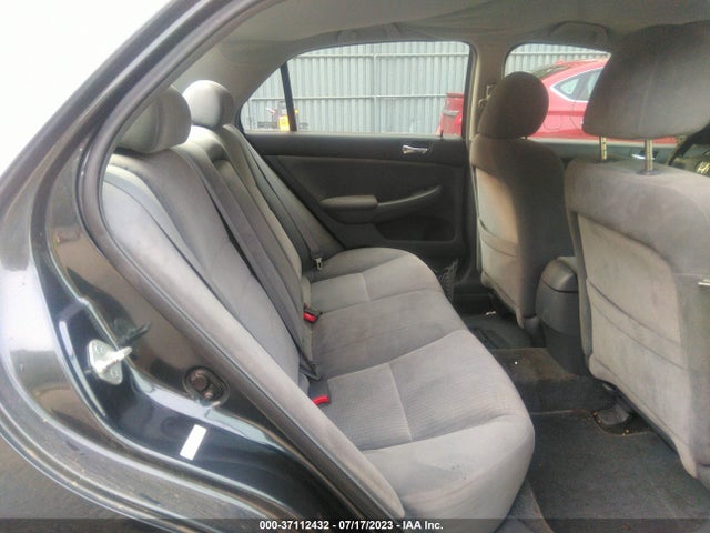 2005 HONDA ACCORD SDN LX VIN: 1HGCM56495A183698