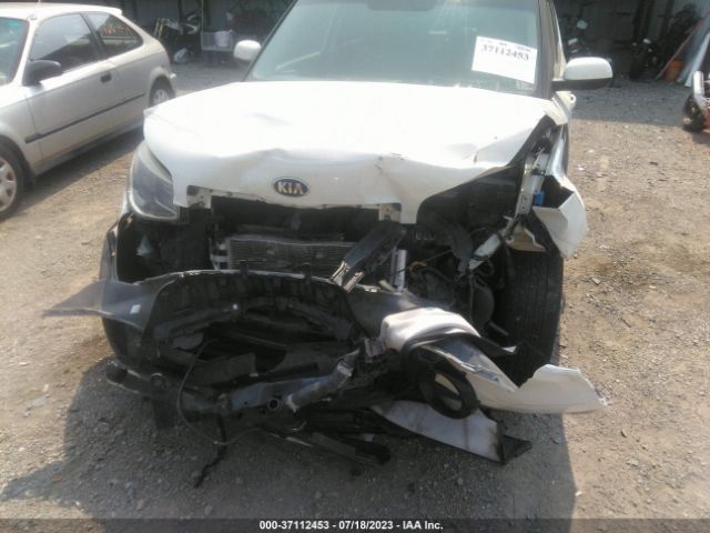 KNDJP3A51G7272084 KIA SOUL +