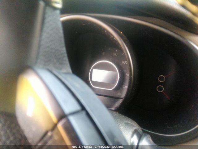KNDJP3A51G7272084 KIA SOUL +