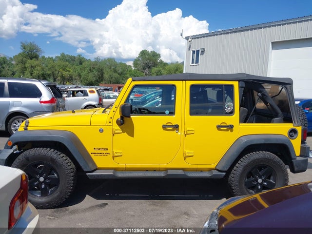 1C4BJWDG3FL585406 Jeep Wrangler Unlimited Sport