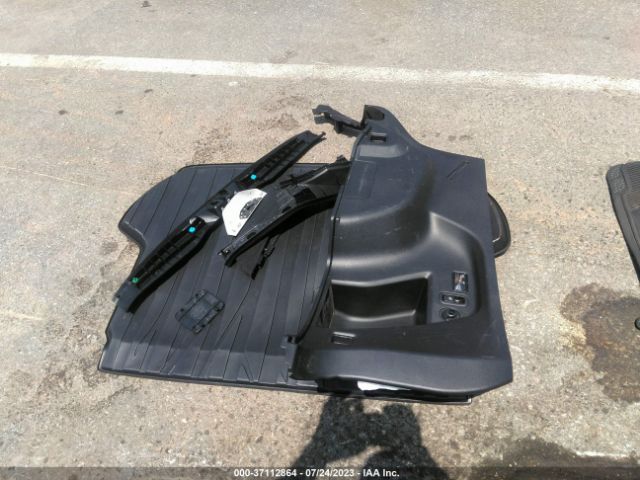 JF2SJAWC8JH606812 Subaru Forester Touring