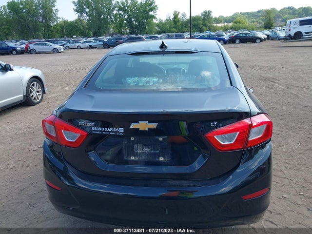 Chevrolet CRUZE LT 2018 1G1BE5SM5J7171643 Image 16