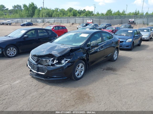 Chevrolet CRUZE LT 2018 1G1BE5SM5J7171643 Image 2