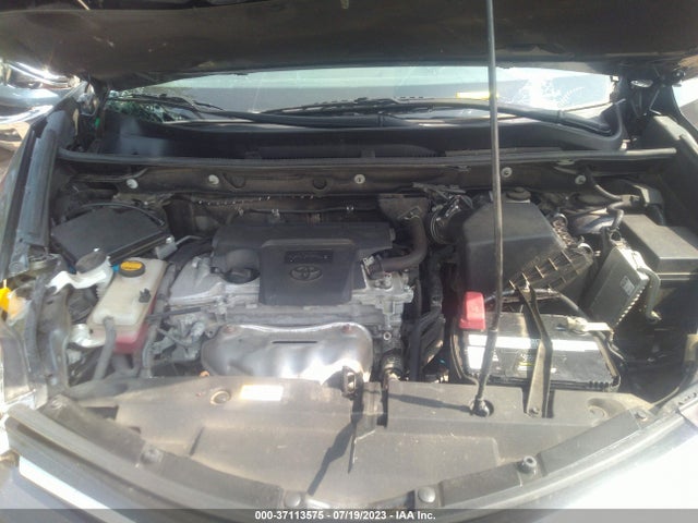 2018 TOYOTA RAV4 XLE VIN: 2T3RFREV0JW736559