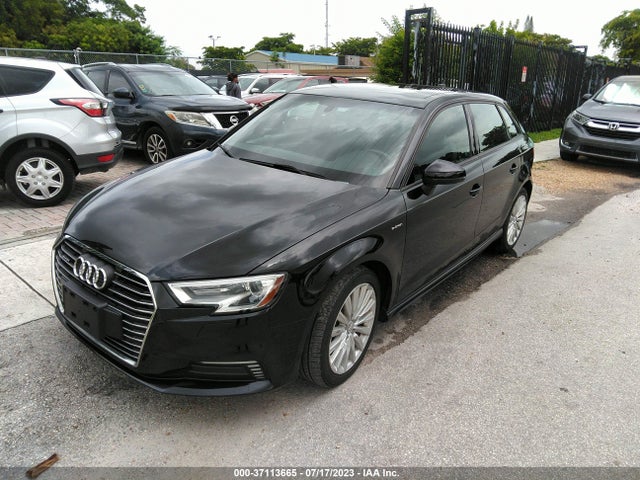 Audi A3 Sportback E-tron Premium 2017 WAUUPBFF8HA035487 Image 2