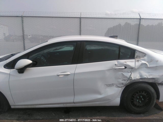 Chevrolet CRUZE LS 2017 1G1BC5SM3H7256979 Image 15