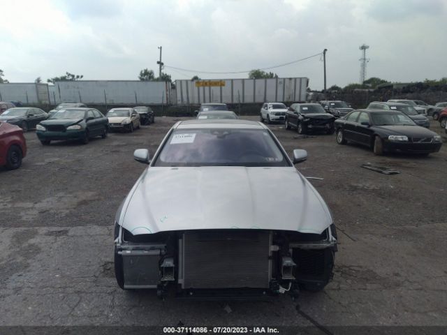 SAJAJ4FX2KCP50113 Jaguar Xe 25t Premium