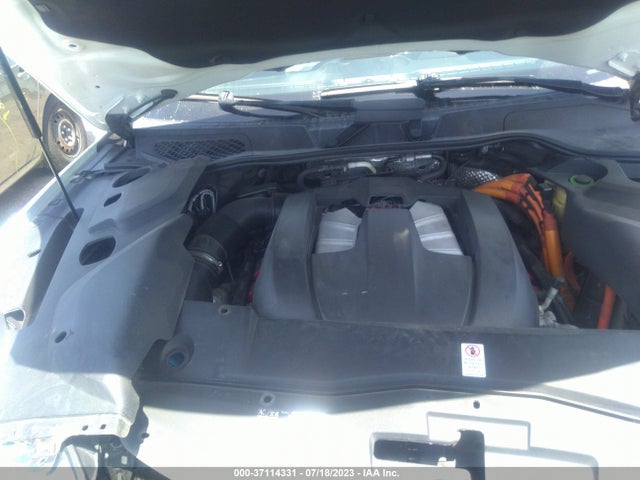 2016 Porsche Cayenne, VIN: WP1AE2A26GLA61801