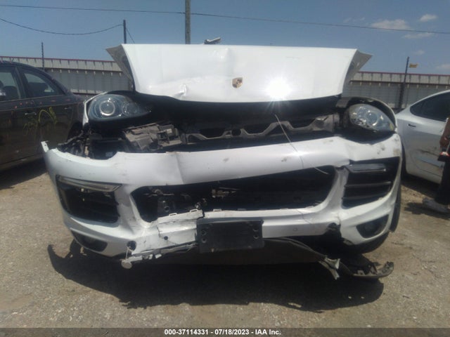 2016 Porsche Cayenne, VIN: WP1AE2A26GLA61801