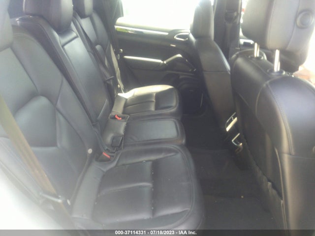 2016 Porsche Cayenne, VIN: WP1AE2A26GLA61801