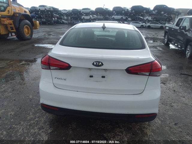 2018 KIA FORTE LX VIN: 3KPFK4A72JE239226