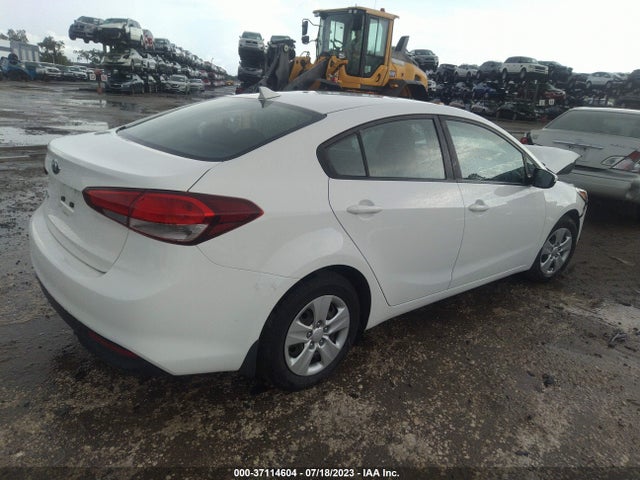 2018 KIA FORTE LX VIN: 3KPFK4A72JE239226