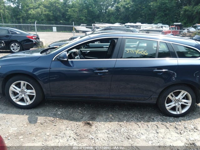 2015 VOLVO V60 T5 DRIVE-E PREMIER VIN: YV140MEK8F1231311