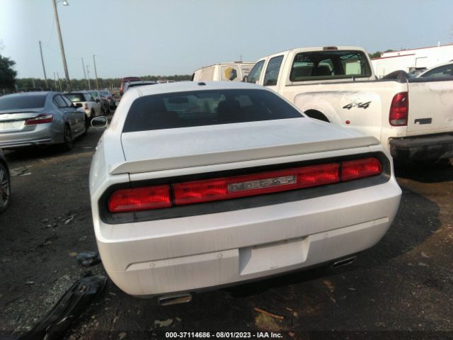 2C3CDYAG3EH301946 Dodge Challenger Sxt Plus