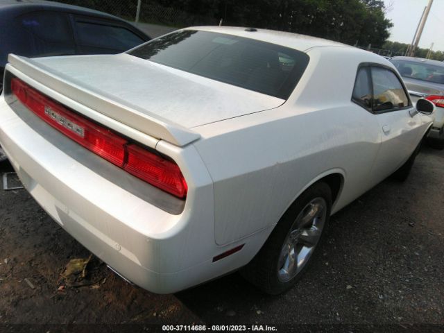 2C3CDYAG3EH301946 Dodge Challenger Sxt Plus