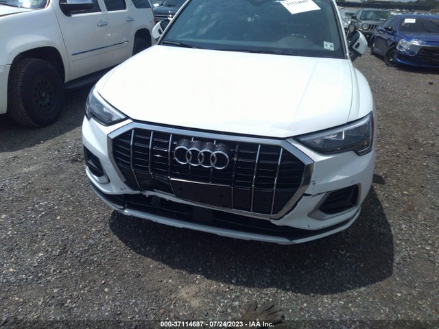 WA1AUCF30M1133136 Audi Q3 PREMIUM