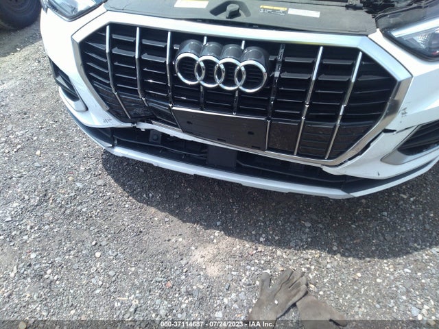 WA1AUCF30M1133136 Audi Q3 PREMIUM