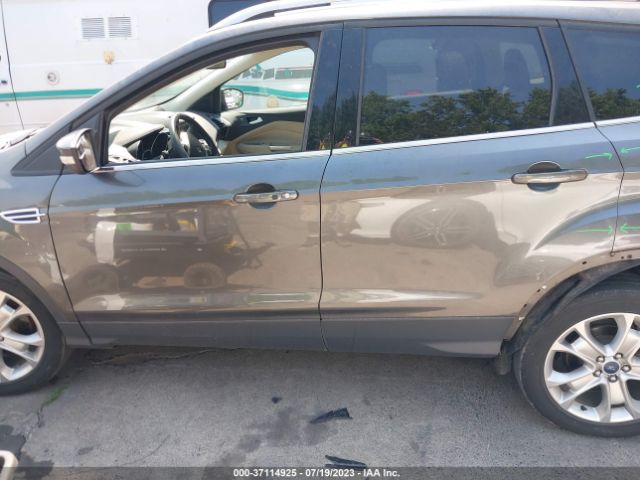 1FMCU9J92GUC67979 Ford Escape Titanium