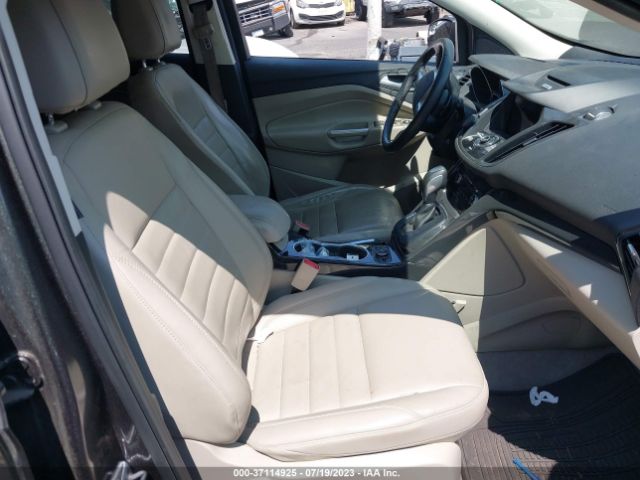 1FMCU9J92GUC67979 Ford Escape Titanium