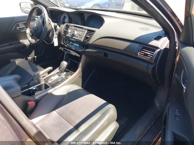 2017 HONDA ACCORD SEDAN SPORT SE VIN: 1HGCR2F19HA117744