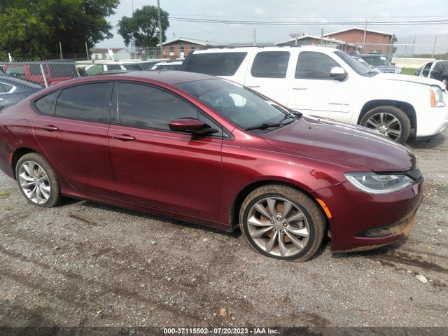 1C3CCCBGXFN518083 Chrysler 200 S
