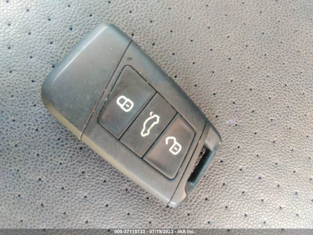 3VWE57BU1KM005026 Volkswagen JETTA SEL