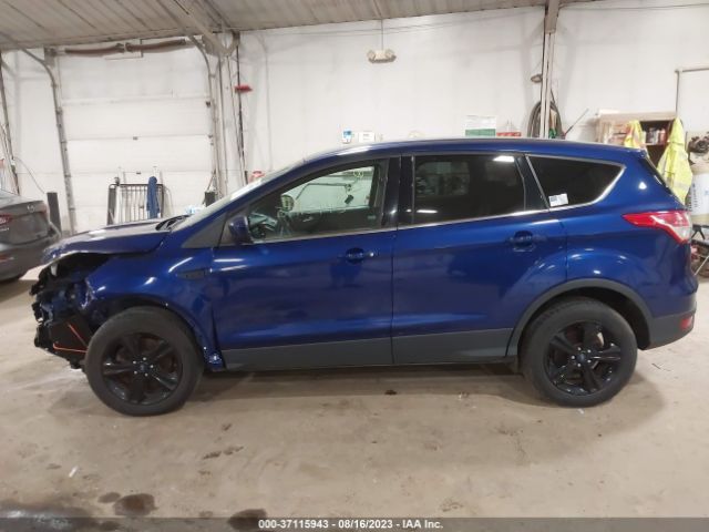 1FMCU9GX3GUA50950 Ford ESCAPE SE