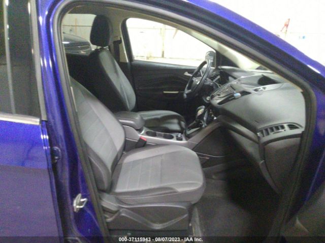 1FMCU9GX3GUA50950 Ford ESCAPE SE