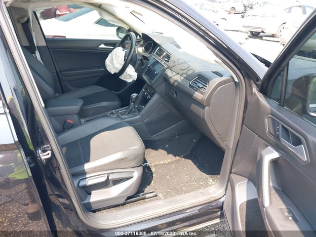 2019 VOLKSWAGEN TIGUAN SE VIN: 3VV2B7AX5KM171805