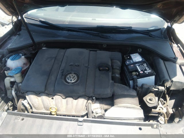 1VWBP7A32EC011073 Volkswagen PASSAT SE