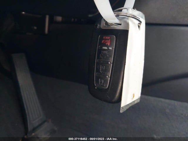 2011 HYUNDAI SONATA SE VIN: 5NPEC4AC1BH258661